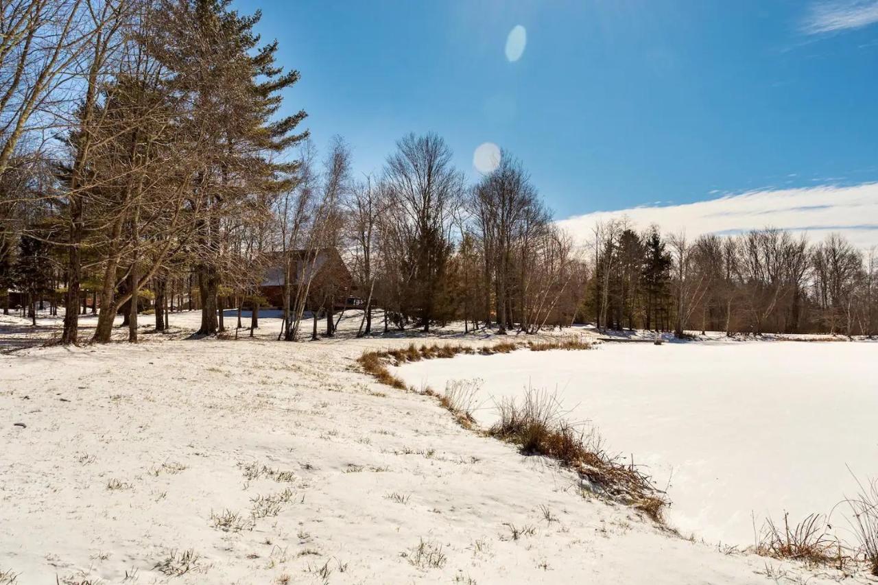 Bluebird Manor On The Water, 2 Acres & Amenities Villa Liberty Exterior photo